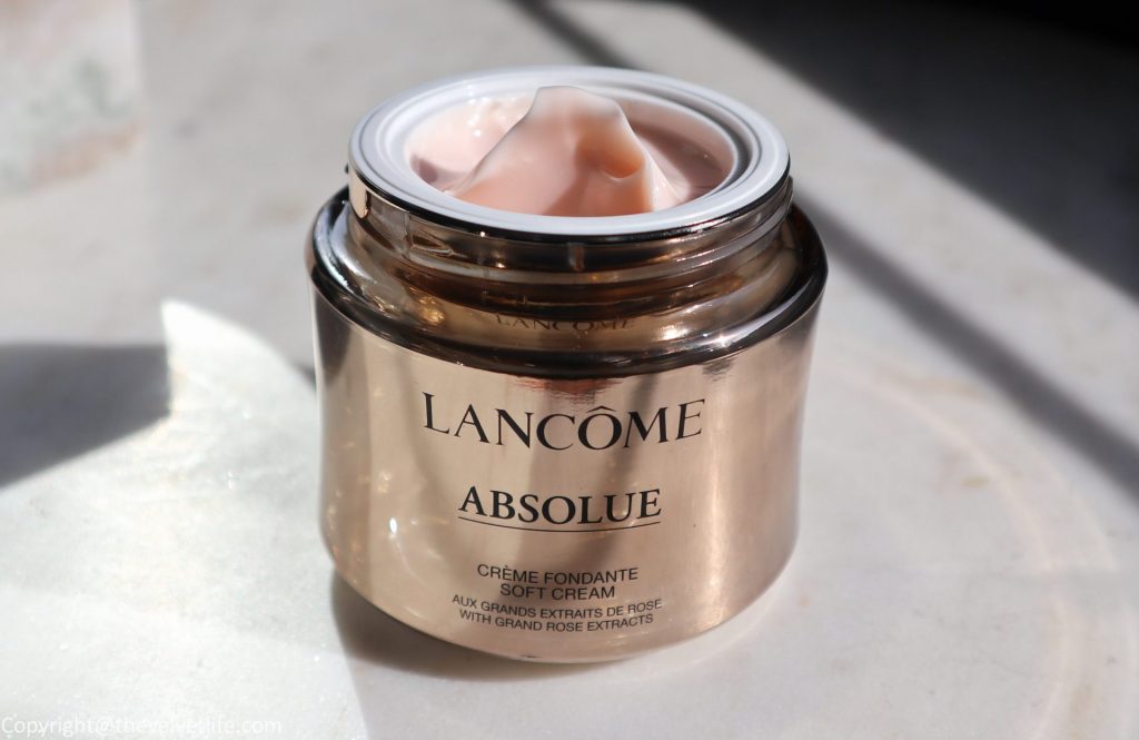 Lancome Absolue Regenerating  Soft Cream Texture