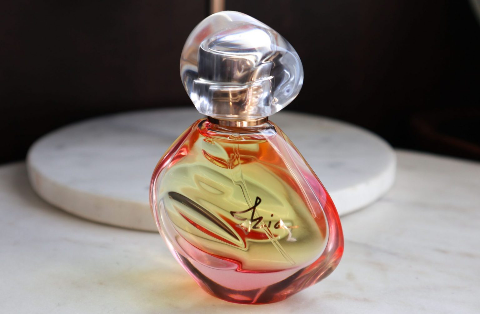 Sisley Paris Izia Perfume Review - The Velvet Life