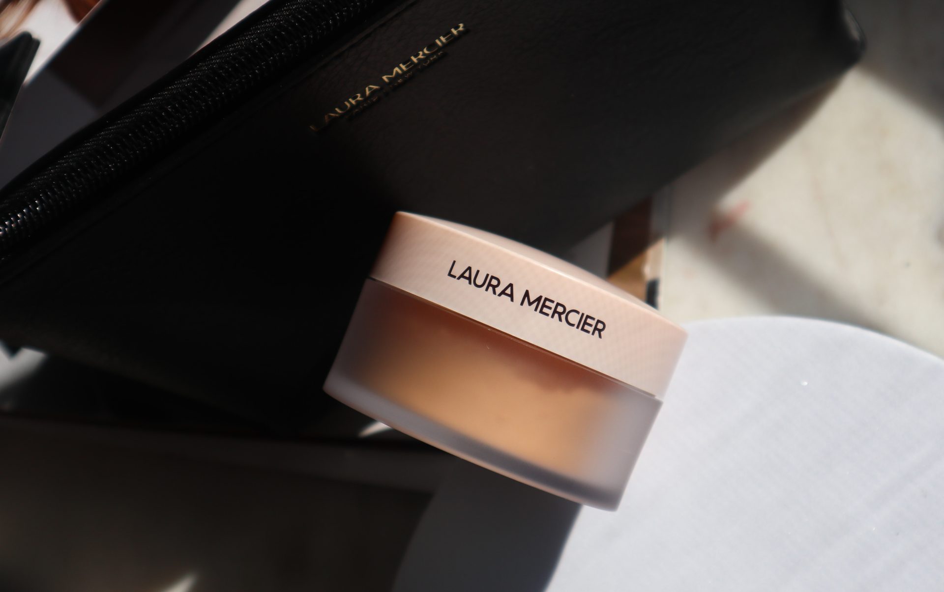 Laura Mercier Translucent Loose Setting Powder UltraBlur Review The