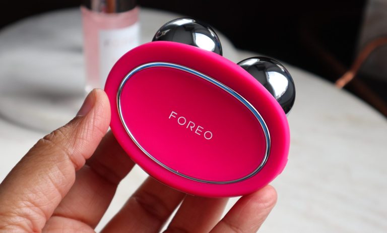 Foreo BEAR Microcurrent Toning Device Review - The Velvet Life
