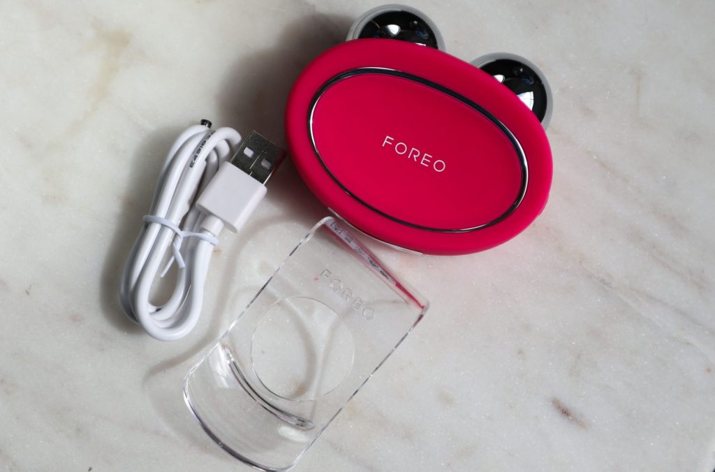 Foreo BEAR Microcurrent Toning Device Review