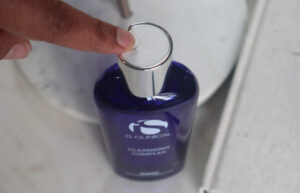 iS Clinical Cleansing Complex Review - The Velvet Life