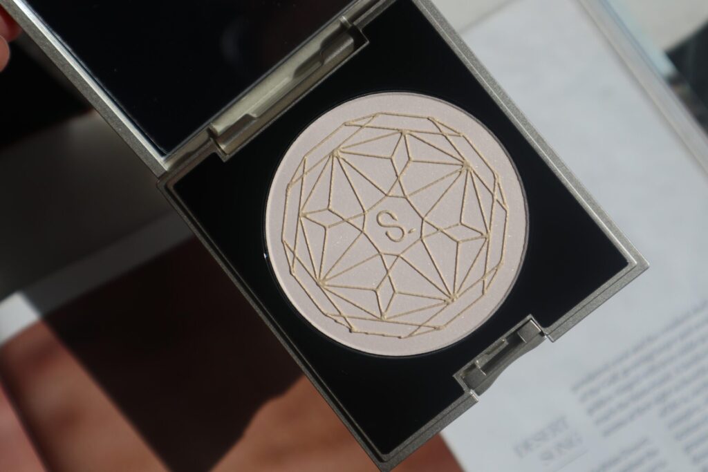 Suqqu 20th Anniversary Face Compact Review