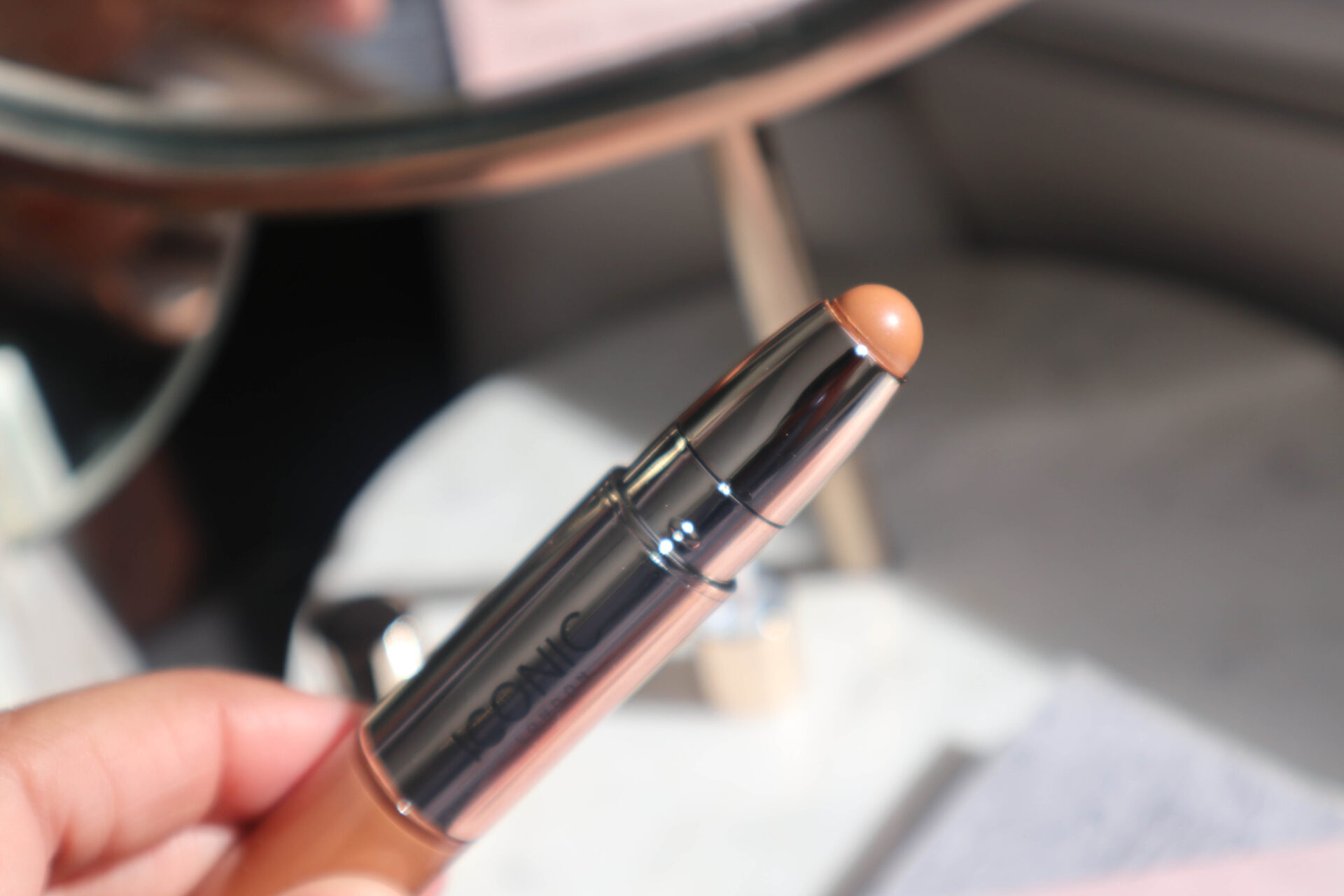 Iconic London Radiant Concealer and Brightening Duo Review - The Velvet ...