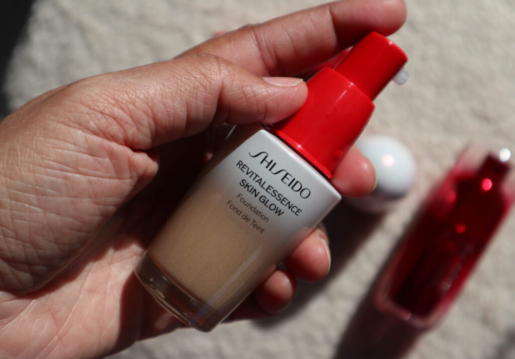 Shiseido Revitalessence Skin Glow Foundation review