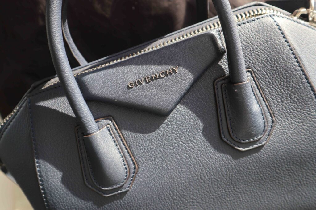 Givenchy Antigona Small Bag Review