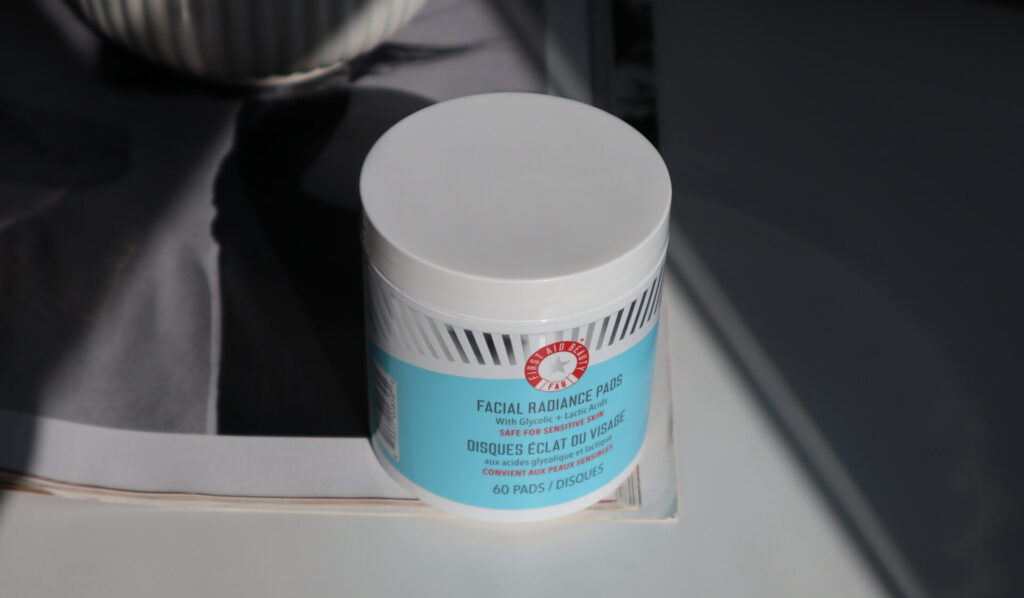 First Aid Beauty Facial Radiance Pads Review