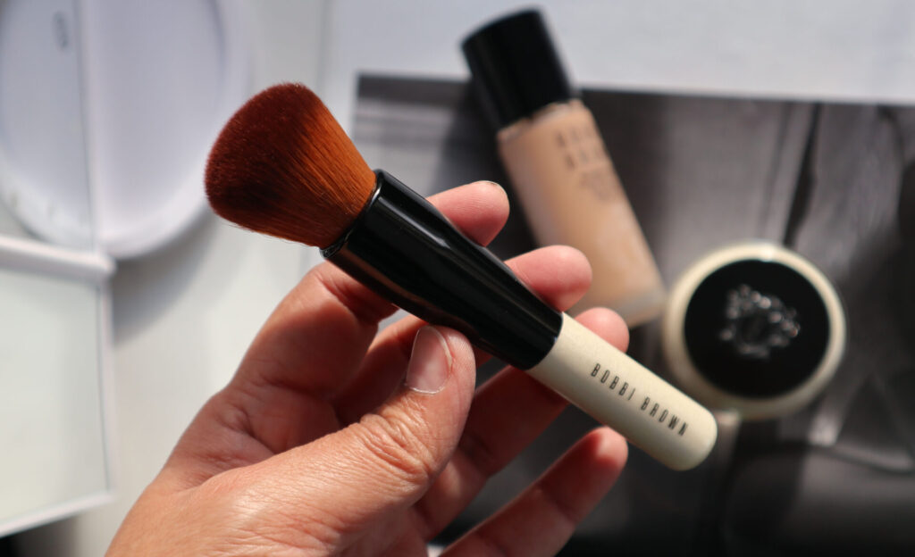 Bobbi Brown foundation brush Review