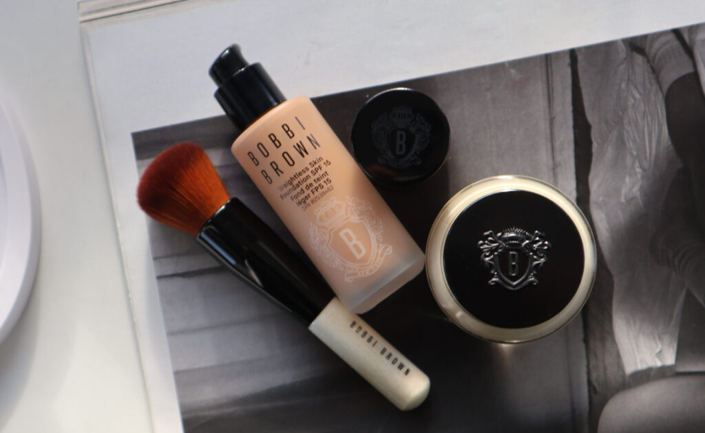 Bobbi Brown Weightless Skin Foundation SPF 15 Review