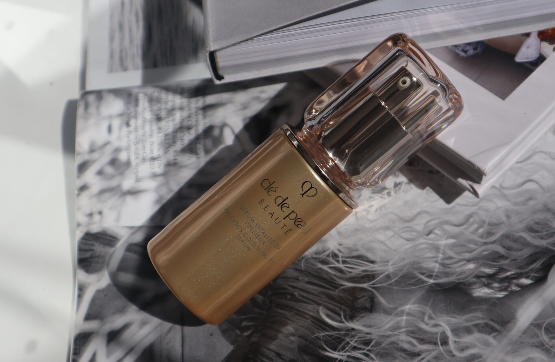 Clé de Peau Beauté Precious Gold Vitality Serum: Radiance in