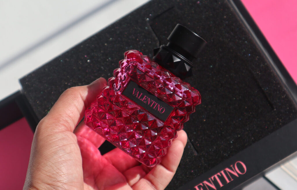 Valentino Born in Roma Donna Extradose Parfum Review