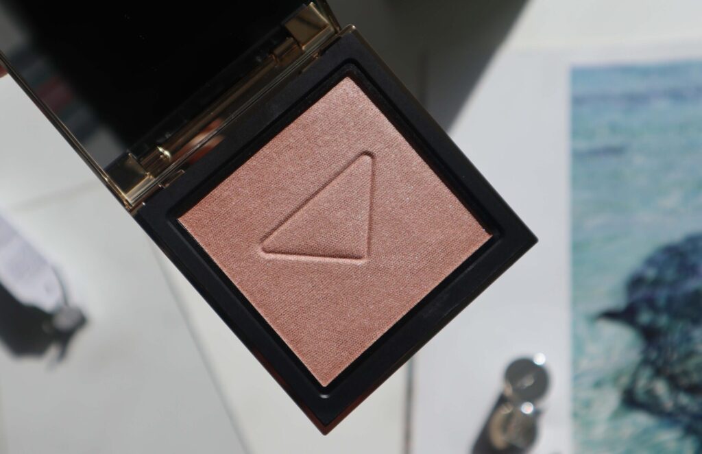 Prada Beauty Light Highlighter Powder 01 Champagne Review Swatches