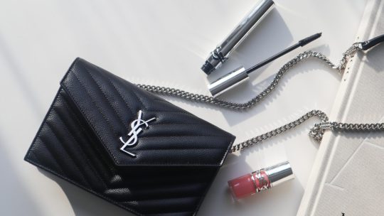 ysl-lash-clash-latex-mascara-tube-and-wand-texture